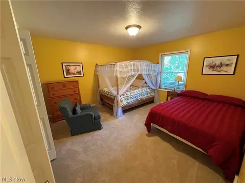 Bedroom - 1047 Lode Star Dr, Roaming Shores, OH 44085 photo 2 of 4