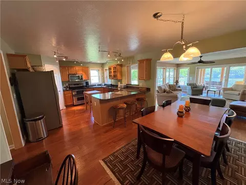 Dining - 1047 Lode Star Dr, Roaming Shores, OH 44085 photo 1 of 1