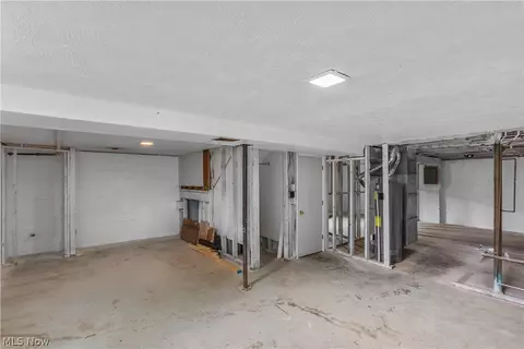 335 Chestnut St, Andover, OH 44003 photo 21