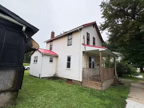 Exterior - 61 Ely St, Alliance, OH 44601 photo 2 of 2