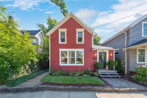 2107 W 10th St, Cleveland, OH 44113