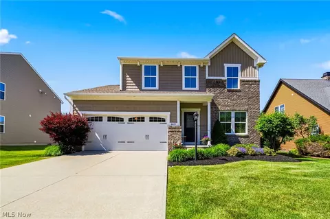 8677 Indigo Trl, Mentor, OH 44060