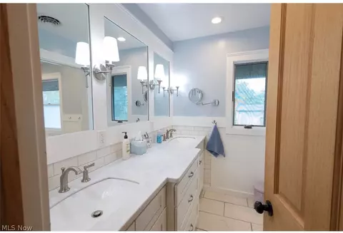 Bath - 8113 Darrow Rd, Huron, OH 44839 photo 2 of 3