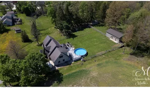Exterior - 8113 Darrow Rd, Huron, OH 44839 photo 4 of 6