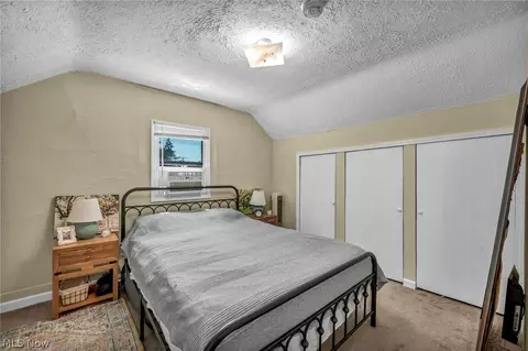 Bedroom - 1007 Lake Ave, Elyria, OH 44035 photo 1 of 5