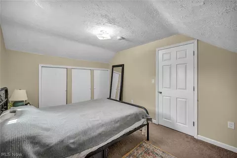 Bedroom - 1007 Lake Ave, Elyria, OH 44035 photo 4 of 7