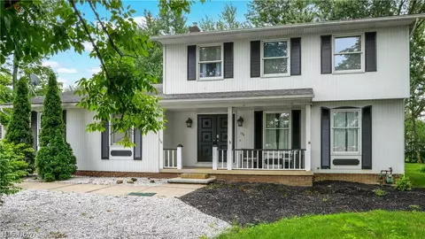 134 Hurd Rd, Aurora, OH 44202