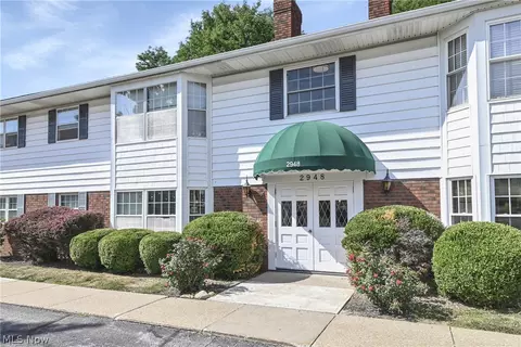 2948 Pease Dr #A204, Rocky River, OH 44116