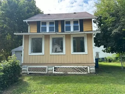 319 W 18th St, Lorain, OH 44052