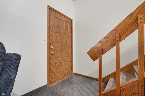 Entry Way - 1260 Boardman Canfield Rd #6, Boardman, OH 44512 photo 2 of 3