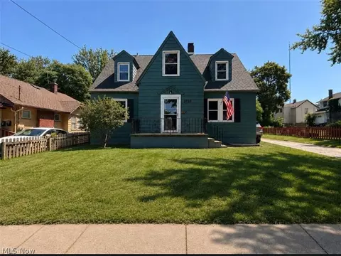 3735 Elbertus Ave, Youngstown, OH 44507