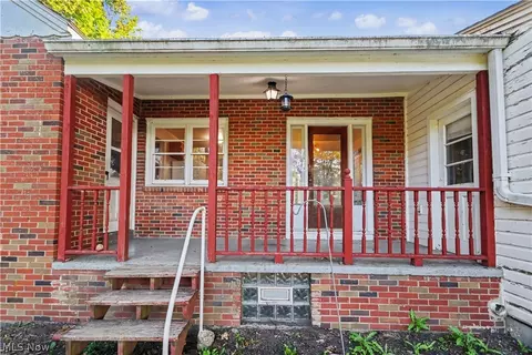 Exterior - 683 Sunset Blvd, Mansfield, OH 44907 photo 4 of 6