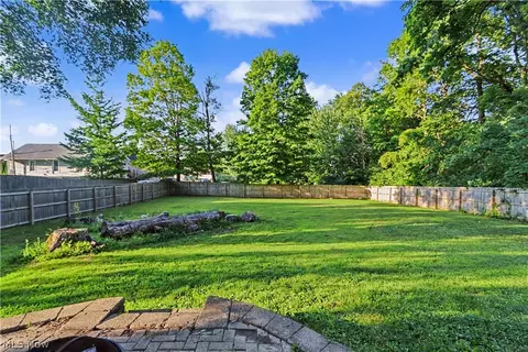 Exterior - 683 Sunset Blvd, Mansfield, OH 44907 photo 3 of 6