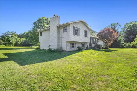 2642 Blake Rd, Wadsworth, OH 44281 photo 3