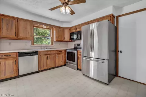 2642 Blake Rd, Wadsworth, OH 44281 photo 16