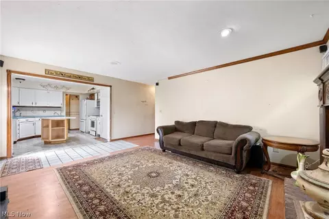 Living - 2214 Conwill Rd, Stow, OH 44224 photo 6 of 7