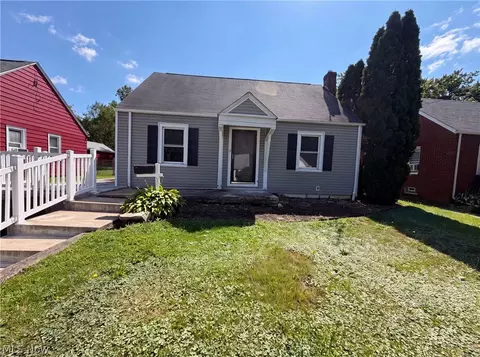 841 Chinook Ave, Akron, OH 44305