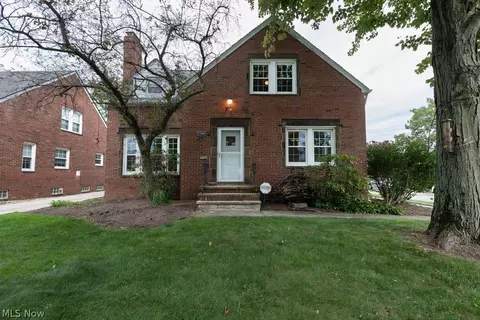 2099 Miramar Blvd, South Euclid, OH 44121