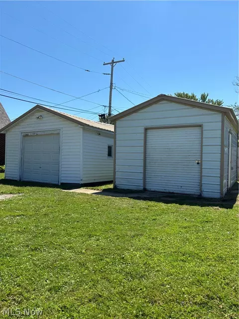 3006 Latimer Ave, Ashtabula, OH 44004 photo 2