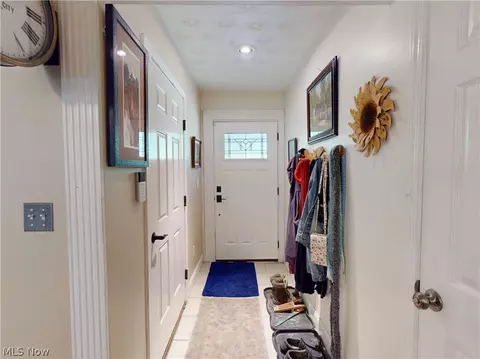 Entry Way - 1083 Dock Rd, Madison, OH 44057 photo 1 of 1
