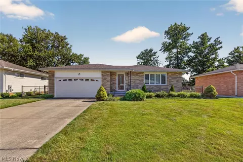34260 Glen Dr, Eastlake, OH 44095