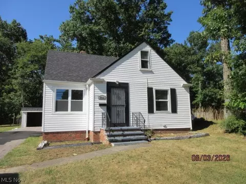 13911 Cranwood Park Blvd, Garfield Heights, OH 44125