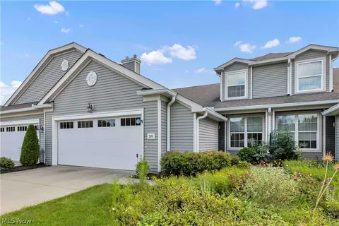 574 Hyannis Port Cir, Avon Lake, OH 44012