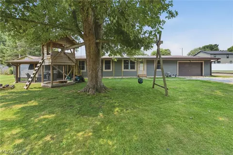 549 Mohican St NE, Brewster, OH 44613