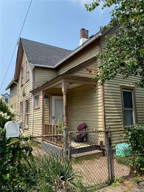 2060 W 44th St, Cleveland, OH 44113
