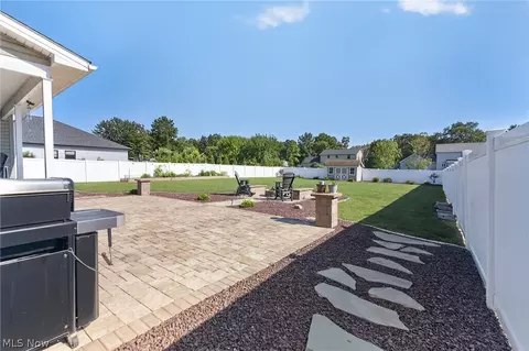 Exterior - 4875 Tree Line Trl, New Middletown, OH 44442 photo 2 of 9