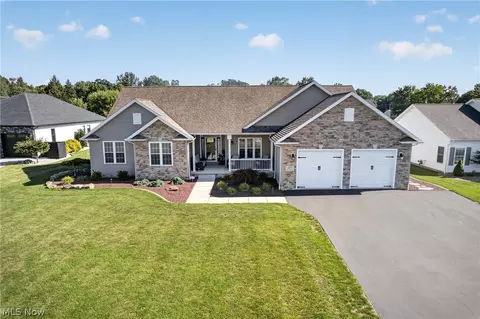 Exterior - 4875 Tree Line Trl, New Middletown, OH 44442 photo 4 of 9