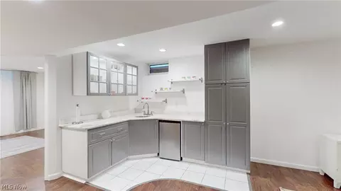 Kitchen - 7380 Rollingbrook Trl, Solon, OH 44139 photo 6 of 6