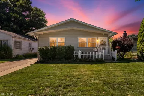 584 Stanley Rd, Akron, OH 44312