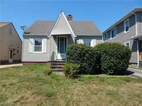 7432 Outlook Ave, Brooklyn, OH 44144