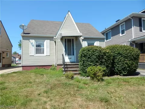 Exterior - 7432 Outlook Ave, Brooklyn, OH 44144 photo 2 of 3