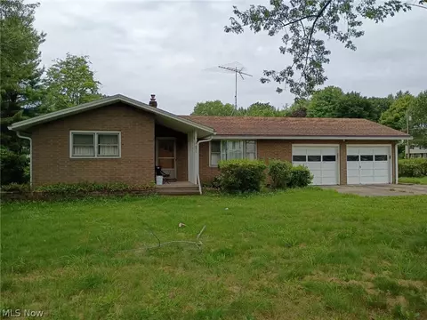 2435 Ravenna Ave, East Canton, OH 44730