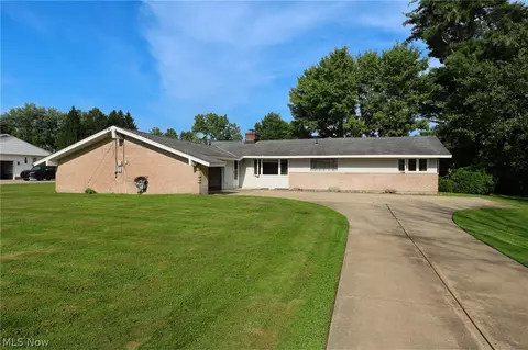 13845 Fox Hills Dr, Novelty, OH 44072