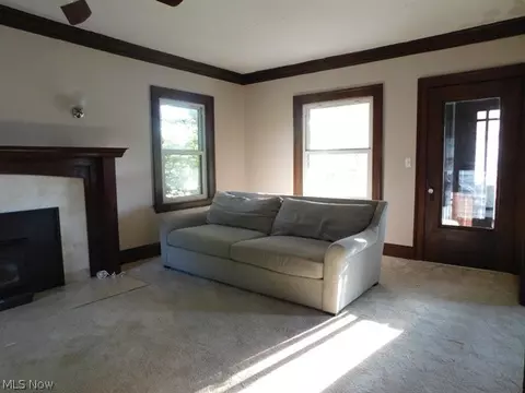Living - 420 Front St, Berea, OH 44017 photo 4 of 11