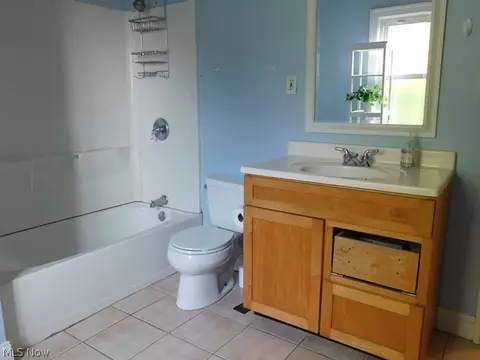 Bath - 420 Front St, Berea, OH 44017 photo 1 of 3