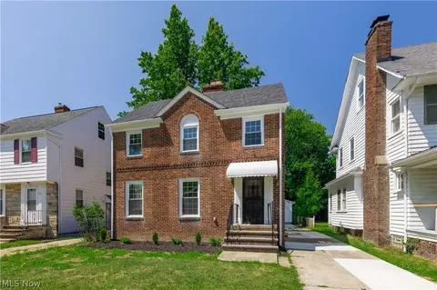 2188 Cranston Rd, University Heights, OH 44118