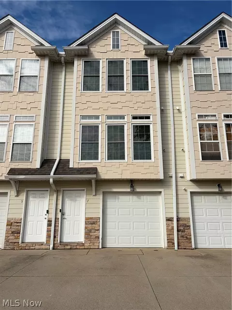 30056 Euclid Ave #7, Wickliffe, OH 44092