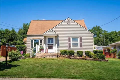 125 Clinton Ave, Akron, OH 44301