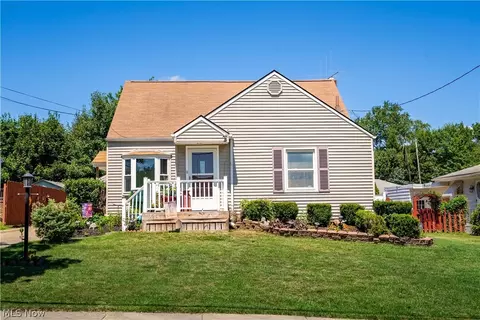 125 Clinton Ave, Akron, OH 44301