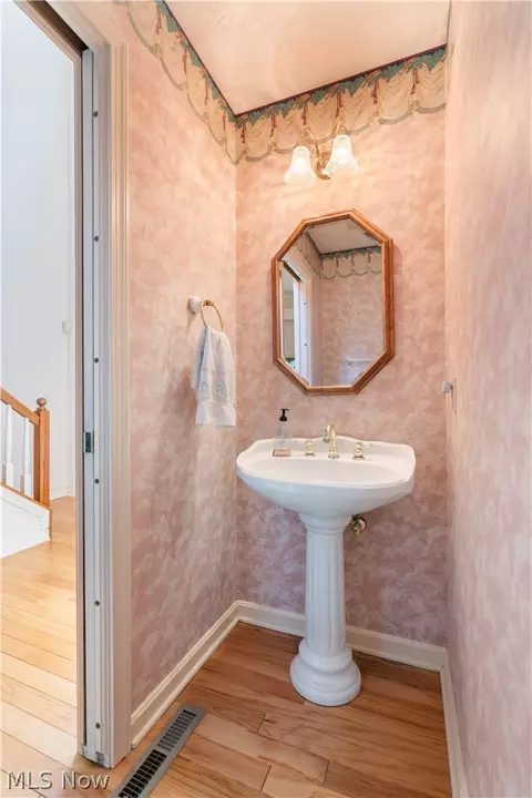 Bath - 3472 Deer Trace Ave NW, Canton, OH 44708 photo 1 of 5