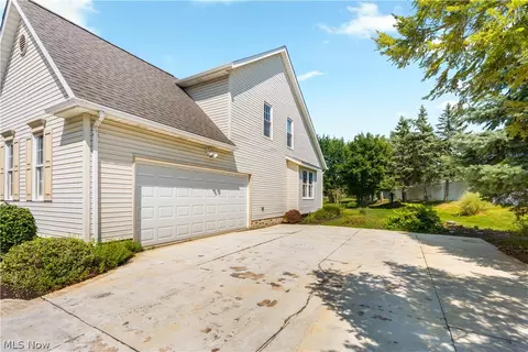 Exterior - 3472 Deer Trace Ave NW, Canton, OH 44708 photo 4 of 9