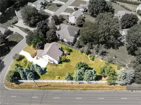 View/Area - 3472 Deer Trace Ave NW, Canton, OH 44708 photo 5 of 6