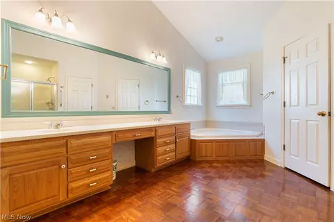 Bath - 3472 Deer Trace Ave NW, Canton, OH 44708 photo 2 of 5