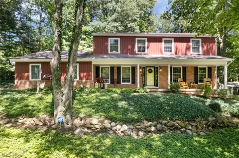 925 Sandin Rd, Akron, OH 44333