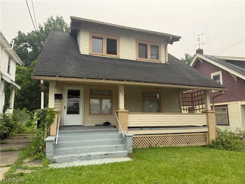 531 W Chalmers Ave, Youngstown, OH 44511