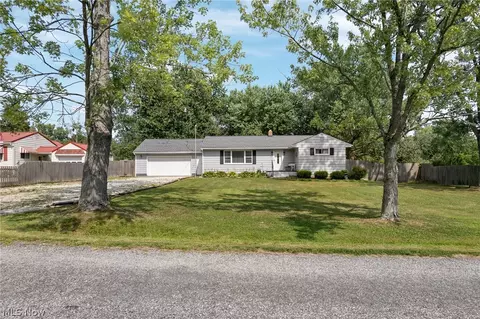 2985 Carl St, Norton, OH 44203
